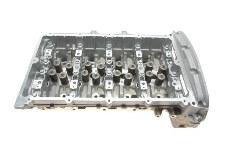 Головка блоку циліндрів AMC 908757