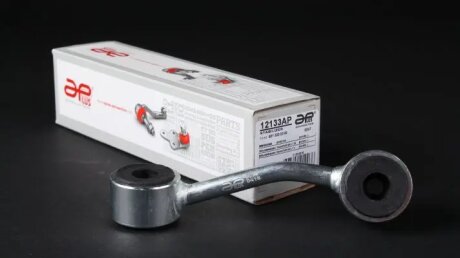 Стойка стабилизатора передняя правая Mercedes Sprinter 901, 902, 903, 904 (95-)/VW LT II (96-). APLUS 12133AP