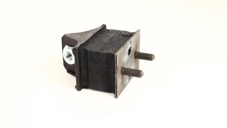 Опора двигателя, лев/прав, пер. APLUS 24221AP