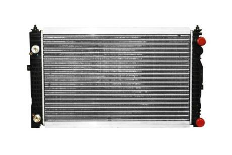 Радіатор охолодження Audi A4, A6 95-01/Skoda SuperB 01-08/VW Passat МКПП ASAM 32172