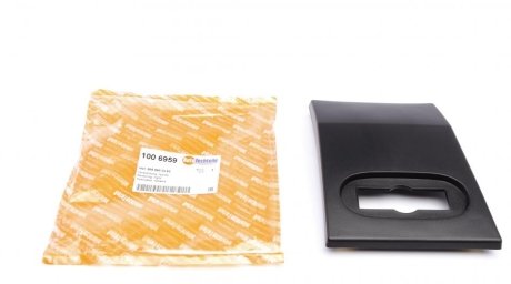 Накладка, правая AUTOTECHTEILE 100 6959