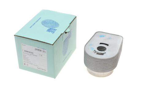 Радиатор масляный с прокладкой BLUE PRINT ADN16143