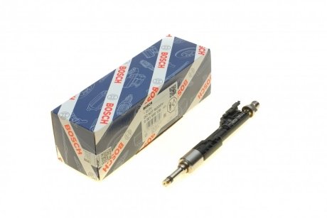 Форсунка бензиновая BOSCH 0 261 500 136