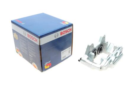 Суппорт передний правый BOSCH 0 986 135 537