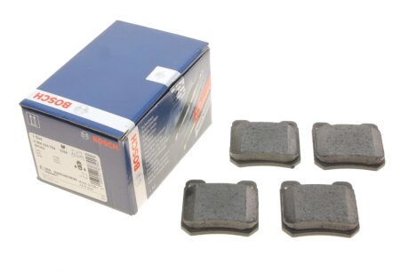 Тормозные колодки задние BOSCH 0 986 424 754