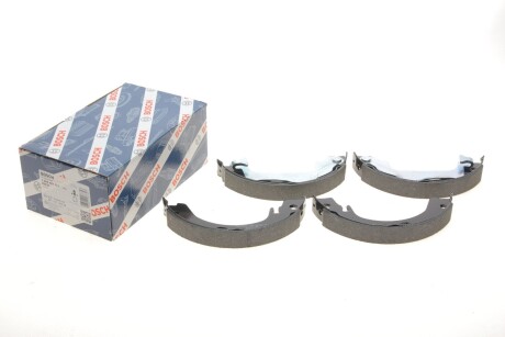 Колодки тормозные барабанные BOSCH 0 986 487 713