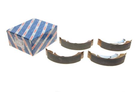 Барабанные колодки BOSCH 0 986 487 749