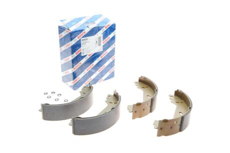 Колодки гальмівні барабанні (комплект 4 шт) BOSCH 0 986 487 835