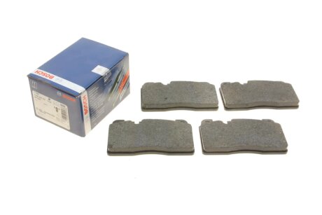 Тормозные колодки передние BOSCH 0 986 494 702