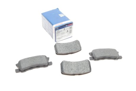 Комплект гальмівних колодок з 4 шт. дисків BOSCH 0 986 495 357