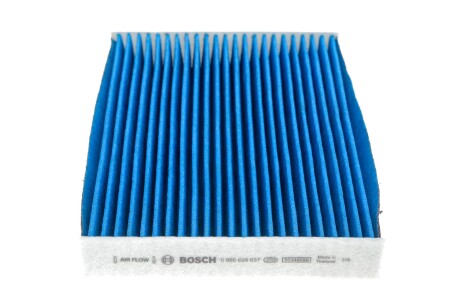 Фильтр салона с актив. углем + RENAULT Scenic III, Trafic 2014- BOSCH 0986628637