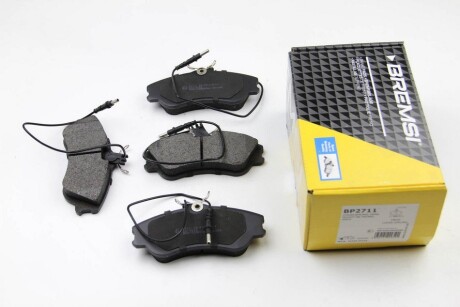 Тормозные колодки пер. Berlingo/Partner 96-01 (Lucas) (з датчиком) BREMSI BP2711