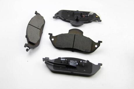 Гальмівні колодки пер. MB M-Class (W163) 98-05 BREMSI BP2897