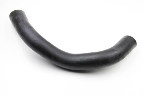 Патрубок интеркулера Transit V184 2.4DI 02-06 (до турбіни) BSG BSG 30-720-079