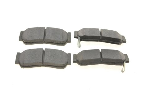 Тормозные колодки дисковые SSANGYONG/KIA Rodius/Sorento "R "02-12 Delphi LP1797