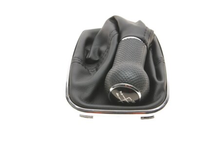 Ручка КПП с пыльником черный 5 ступ VW Bora (98-05),Golf (97-05) DPA 77110000102