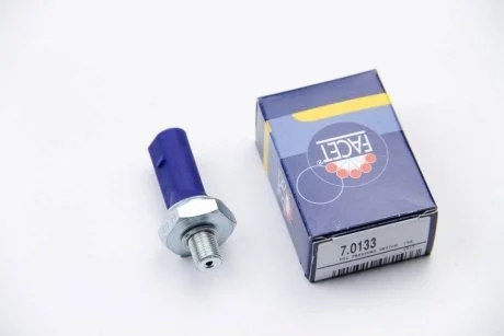 Датчик давления масла LT 2.5TDI (AGX/ANJ/APA/BBE/BBF)  Facet FACET 7.0133