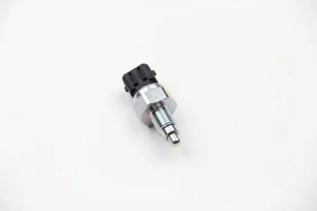 Датчик заднего хода T4 90-03/Caddy II 95-04/Golf -02  Facet FACET 7.6125