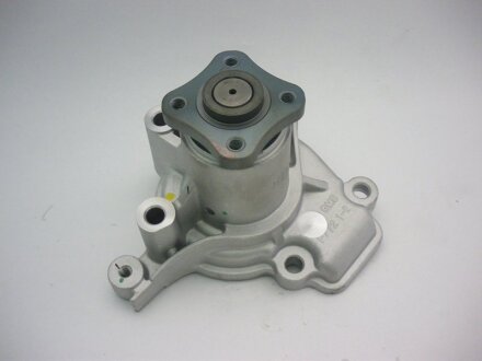 Насос водяний Hyundai Elantra 1.6/1.8/2.0 00-06/ Kia Ceed 2.0 06-12/ Cerato 2.0 04-07/ Sportage 2.0 04-10 GMB GWHY42A