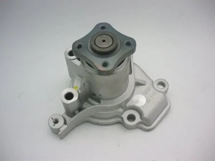 Насос водяний Hyundai Elantra 1.6/1.8/2.0 00-06/ Kia Ceed 2.0 06-12/ Cerato 2.0 04-07/ Sportage 2.0 04-10 GMB GWHY42A