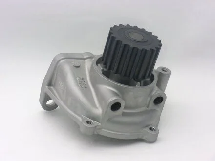Насос водяной Mazda 323/626/Premacy 98-  GMB GWMZ70A