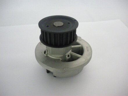 Насос водяний Opel Astra F 1.4 96-01/Vectra B 1.6 95-02 GMB GWO16A