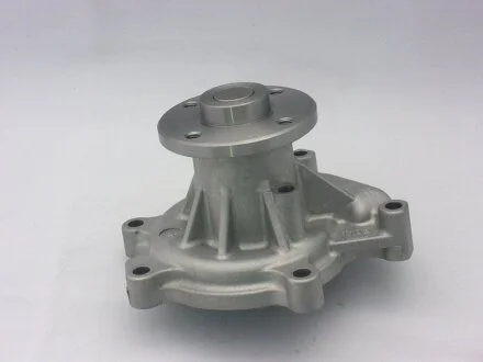 Насос водяной Toyota Yaris 1.3 02-/05-/ Daihatsu Terios 1.5 10-/ Subaru Justy 1. GMB GWT102A