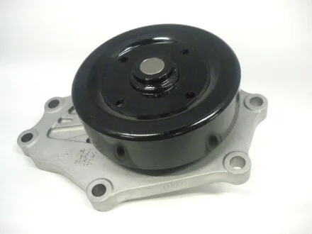 Насос водяной Toyota Avensis/ Corolla Verso/ Rav-4 2.2D 05-13  GMB GWT141A