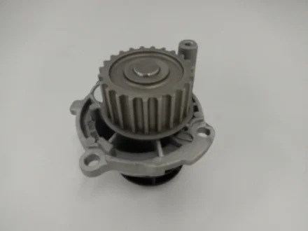 Насос водяний Audi A3 1.6/1.8 96-12/ A4 1.6/1.8 94-04/ VW Golf 1.6/1.8 97-08  GMB GWVW24A