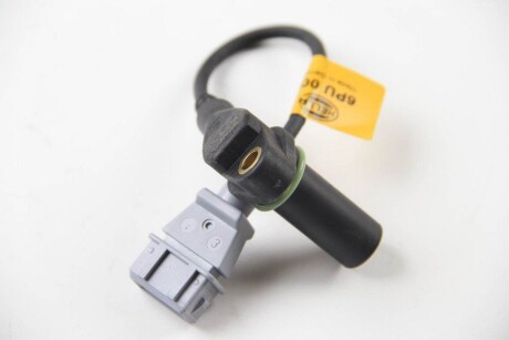 Датчик положения коленвала HELLA 6PU009163521