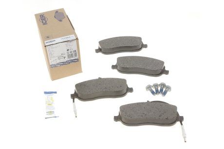 Комплект тормозных колодок (дисковых) ICER 181553-701