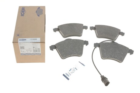 Комплект тормозных колодок (дискових) ICER 181605