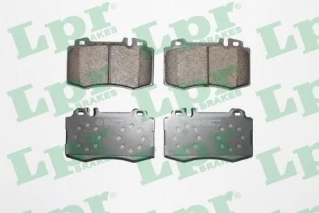Комплект тормозных колодок LPR 05P899