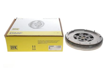 Демпфер зчеплення VW Golf V/VW Passat B6 2.0GTI/FSI 04-10, 147kw, (BWA/AXX/CAWB) LuK 415033010