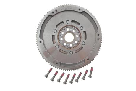 Маховик LuK 415 0356 10