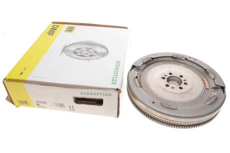 Двомасовий маховик мкпп (без болтів без направляючого підшипника з диском регулювання тертя) MITSUBISHI GRANDIS, LANCER VIII, OUTLANDER II 2.0D 09.05- LuK 415 0441 10