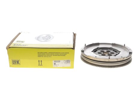 Маховик LuK 415 0461 10
