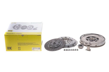 Комплект зчеплення з маховиком LuK 600 0178 00