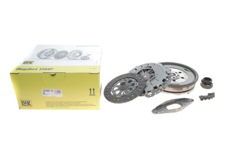 Комплект зчеплення з маховиком LuK 600 0257 00 (фото 1)