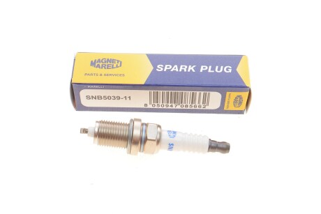 Свеча зажигания MAGNETI MARELLI 062511000039