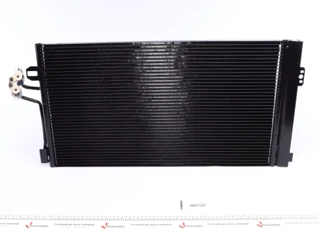Радіатор кондиціонера MAHLE / KNECHT AC 762 000S