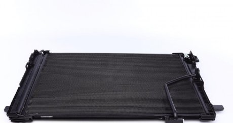 Радиатор кондиционераMAHLE MAHLE / KNECHT AC 786 000S