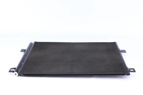 Радиатор кондиционераMAHLE MAHLE / KNECHT AC 885 000S