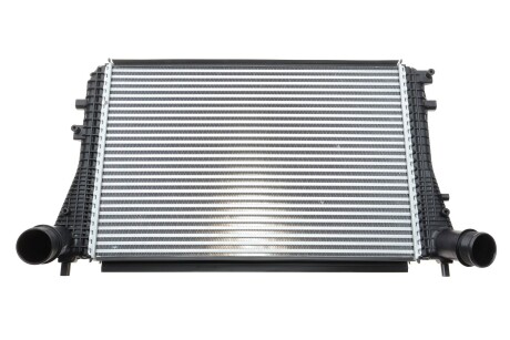 Радиатор интеркулера MAHLE MAHLE / KNECHT CI 207 000P