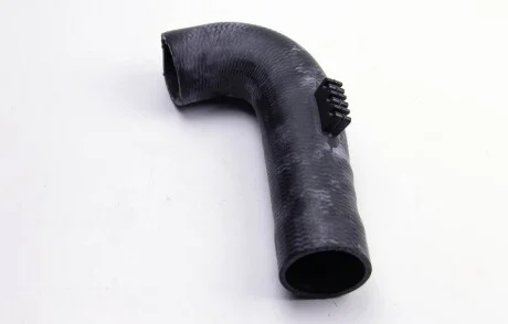 Патрубок интеркулера LT2.5TDI 97- нижній (AHD/BBE/BBF) Metalcaucho 09727