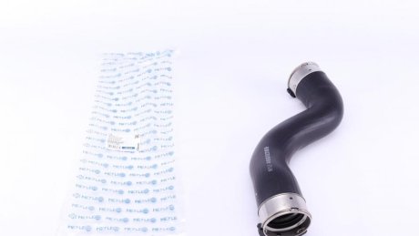 Патрубок інтеркулера лівий MEYLE 0140360024