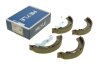 Комплект тормозных колодок из 4 шт. барабанов MEYLE 714 533 0008 (фото 1)