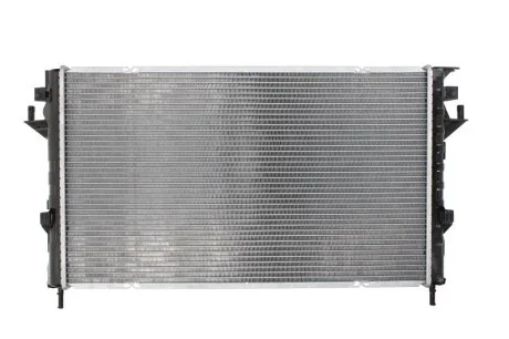 Радiатор NISSENS 637666