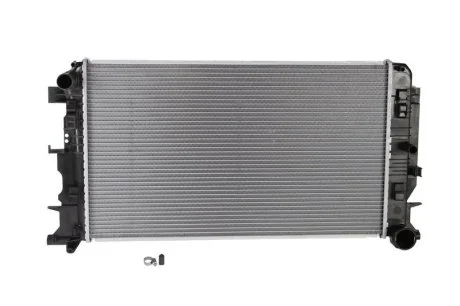 Радиатор системы охлаждения NISSENS 67156A