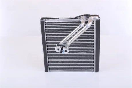 Испаритель NISSENS 92371